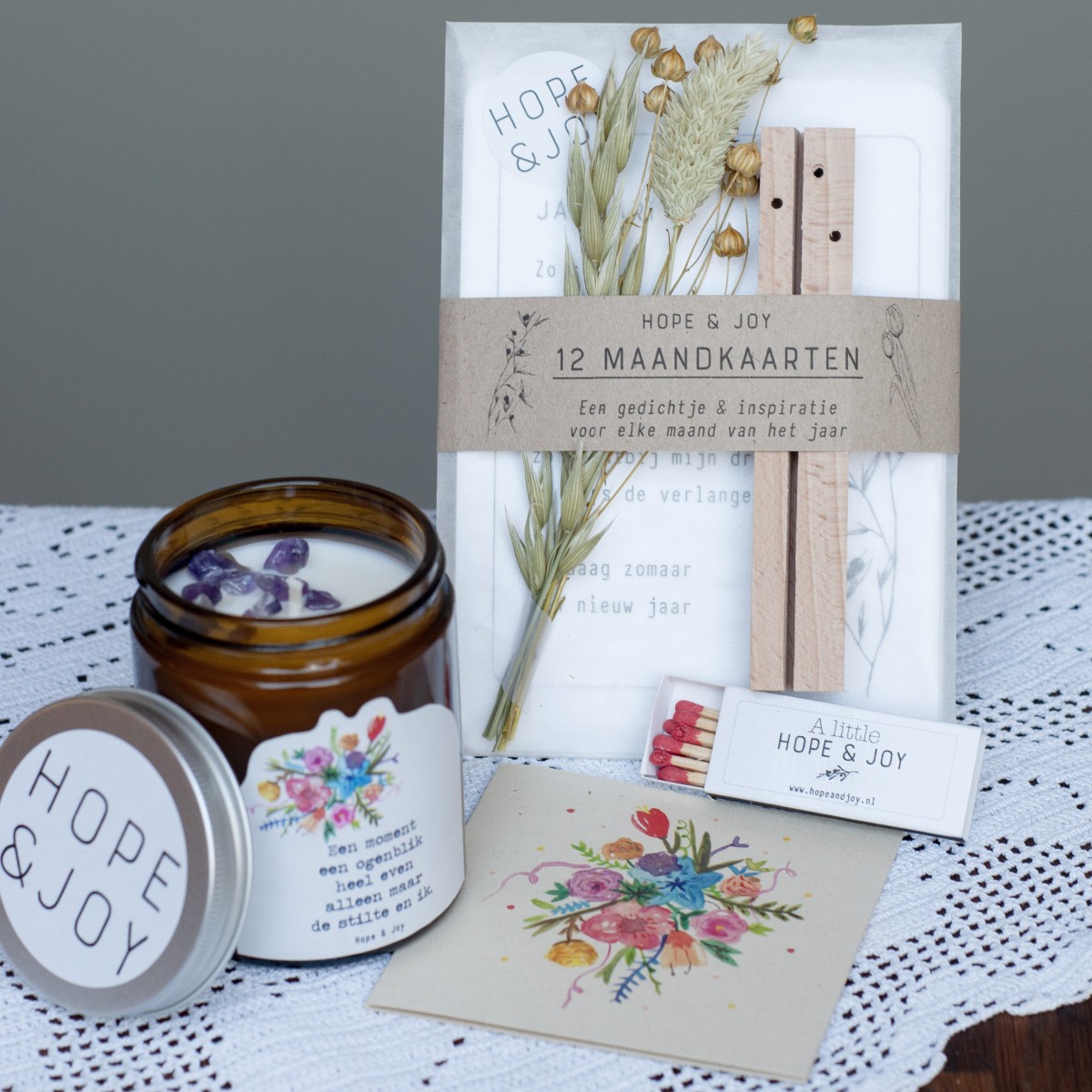 MOEDERDAG SET "MET AANDACHT"