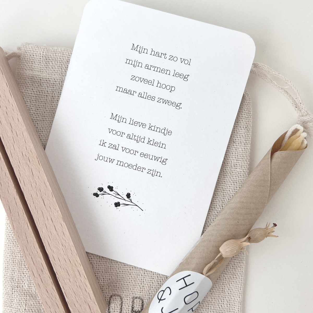 VOOR MOEDERS MET LEGE ARMEN