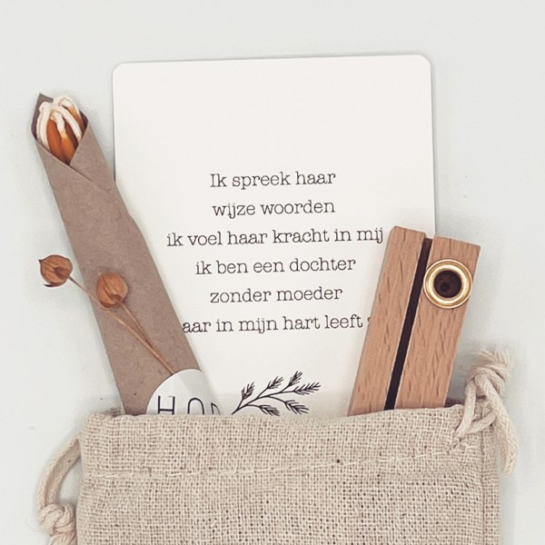 VOOR DOCHTERS ZONDER MOEDER